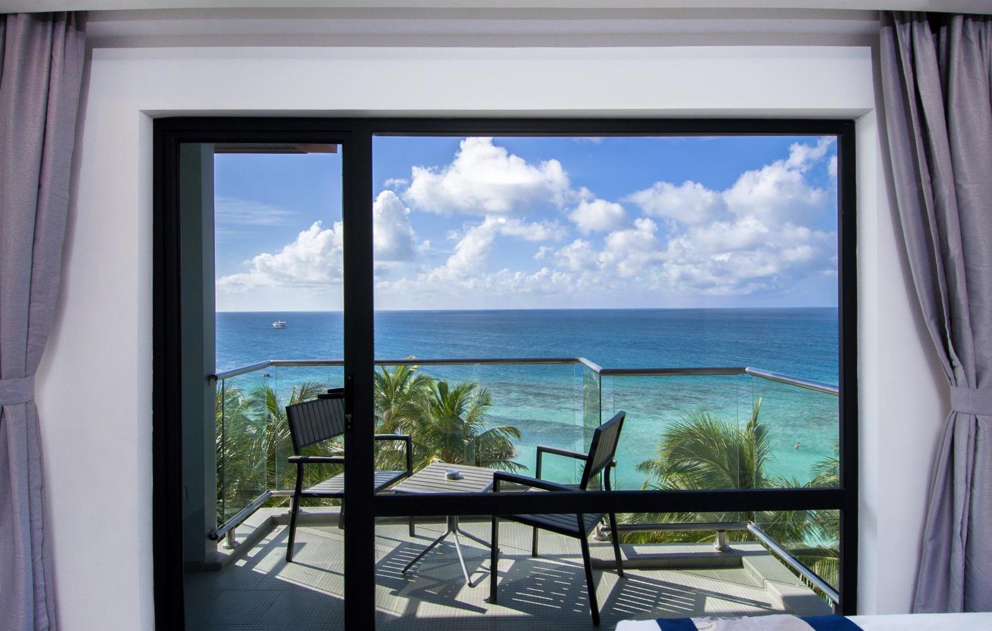 Kaani Grand Seaview Hotel Maafushi Exterior foto